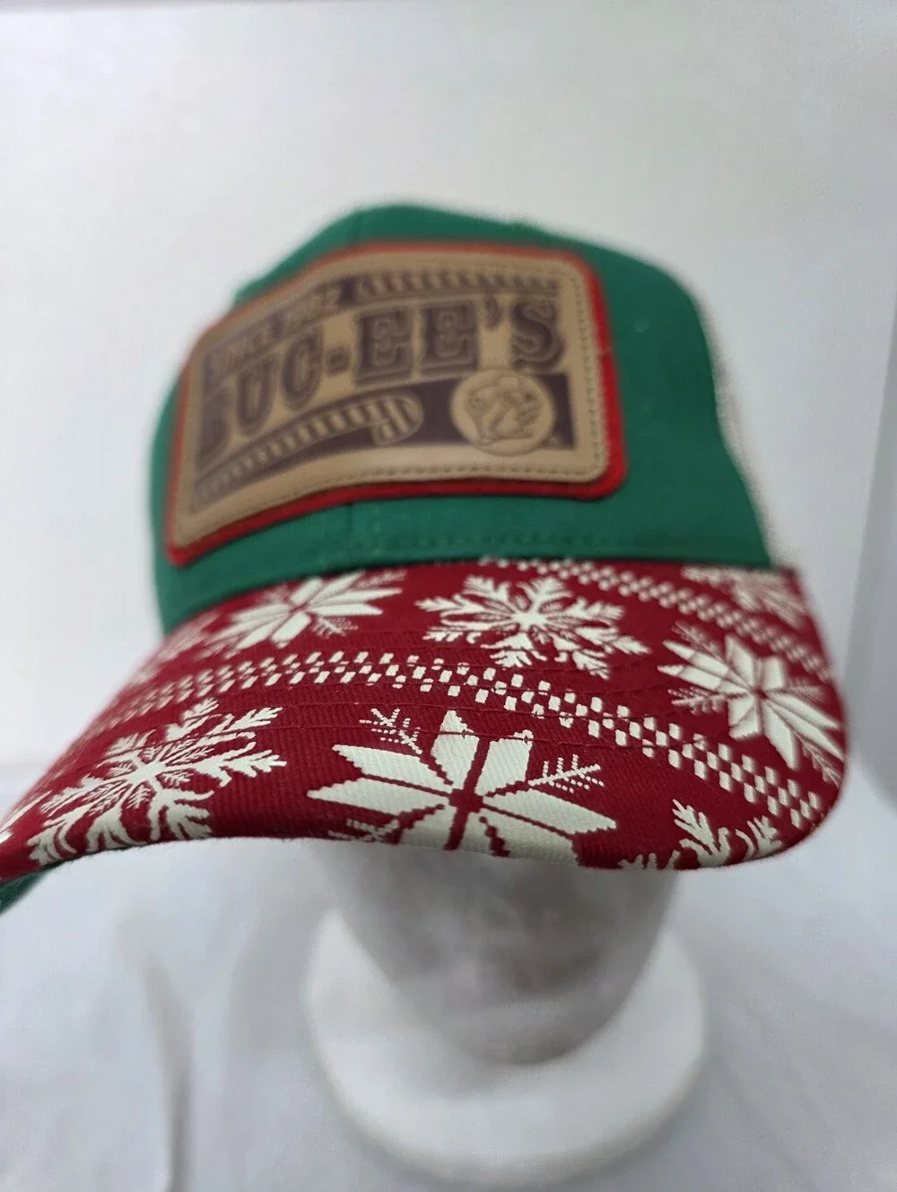 Buc-ee’s Christmas Trucker Hat - Festive Snowflake Pattern - Rare Holiday Cap